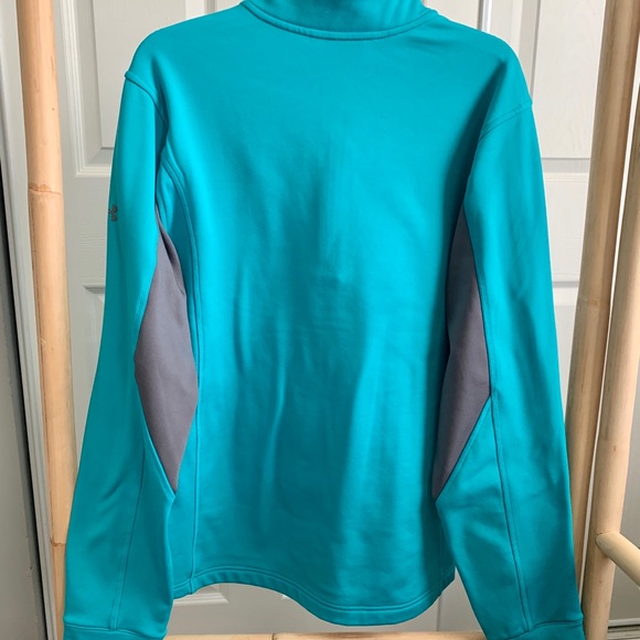 Under Armor Pullover - Picture 3 of 4